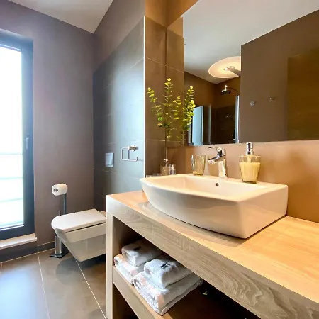Villa Forte-exclusive Retreat, Heated Infinity Pool & Amazing Views Mimice