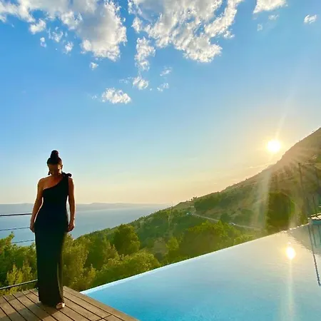 Villa Forte-exclusive Retreat, Heated Infinity Pool & Amazing Views Mimice