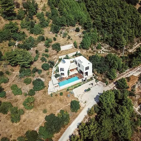 Villa Forte-exclusive Retreat, Heated Infinity Pool & Amazing Views Mimice
